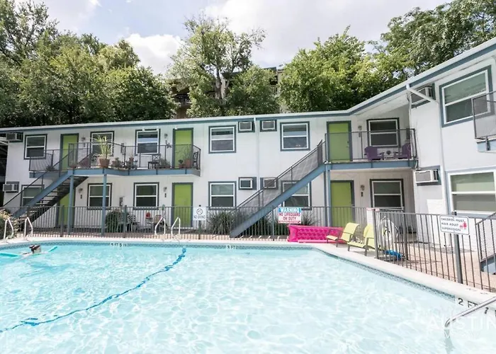 Walk To Zilker King Bed Pool Free Parking