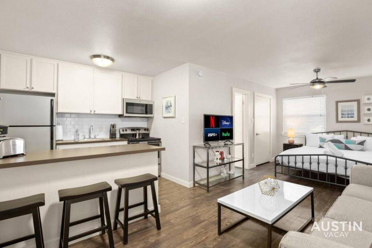 Walk To Zilker King Bed Pool Free Parking Apartment *